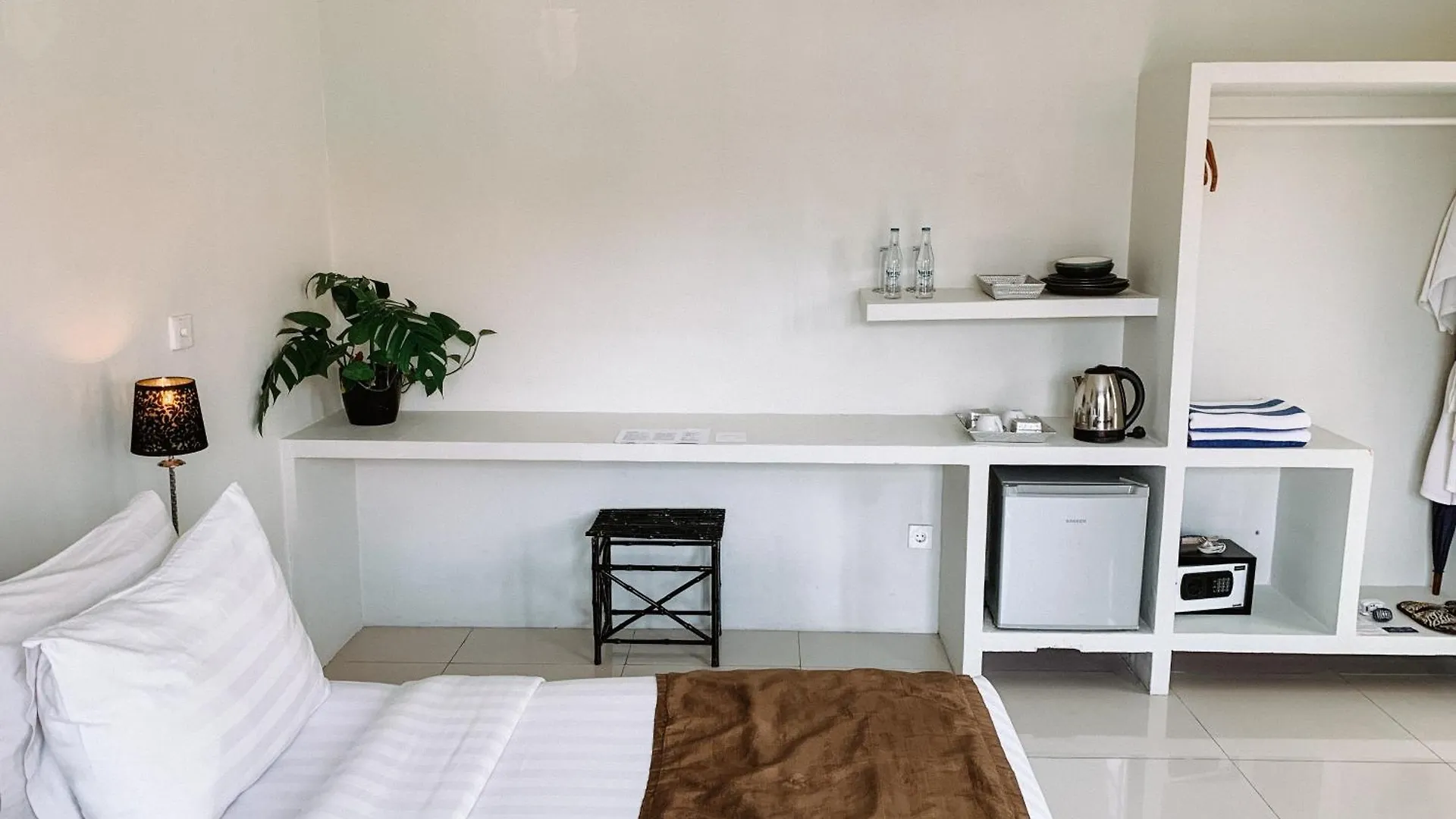 Отель Casa Artista By Kresna Hospitality Семиньяк Индонезия