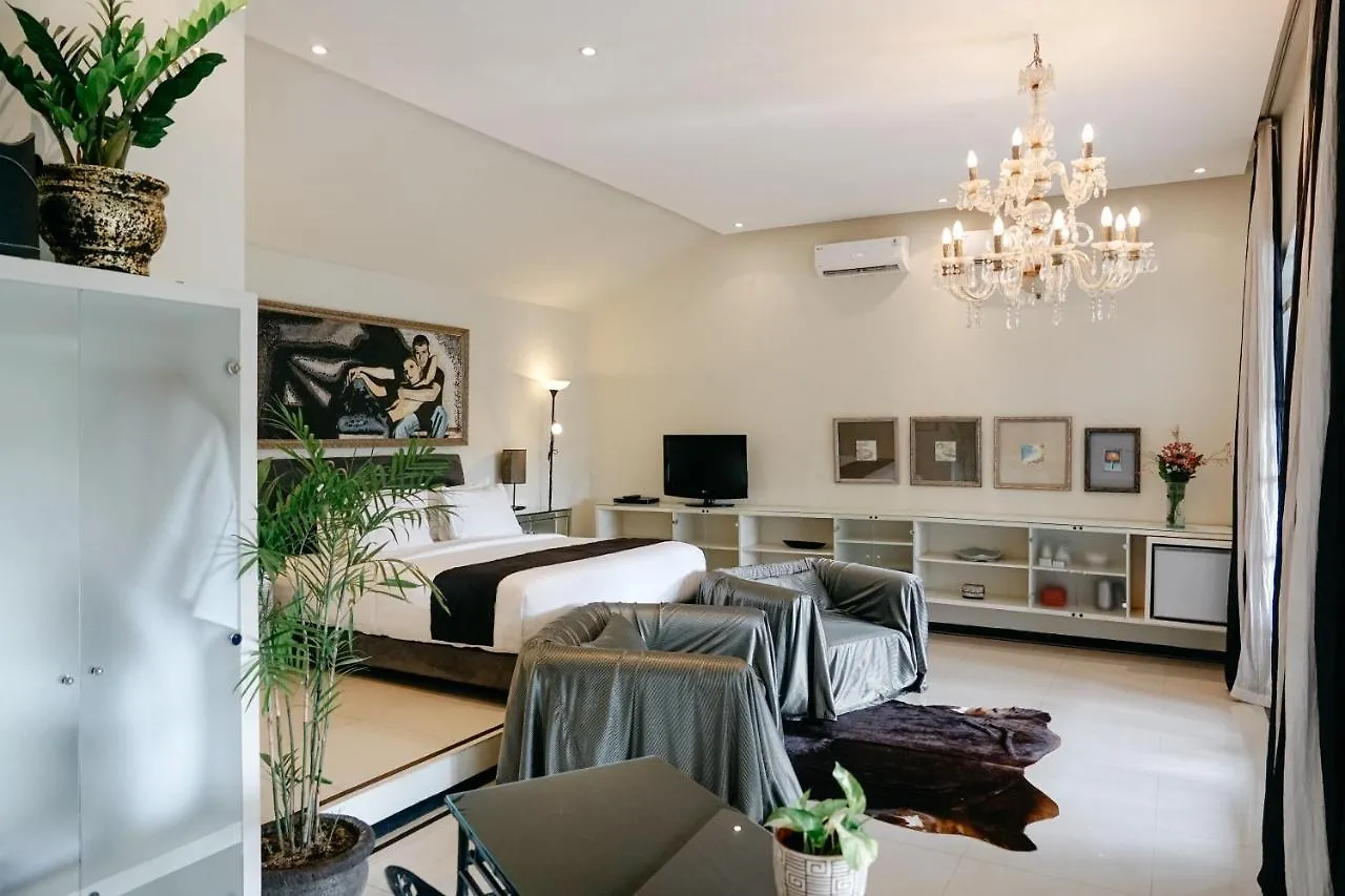Отель Casa Artista By Kresna Hospitality Семиньяк 3*,  Индонезия